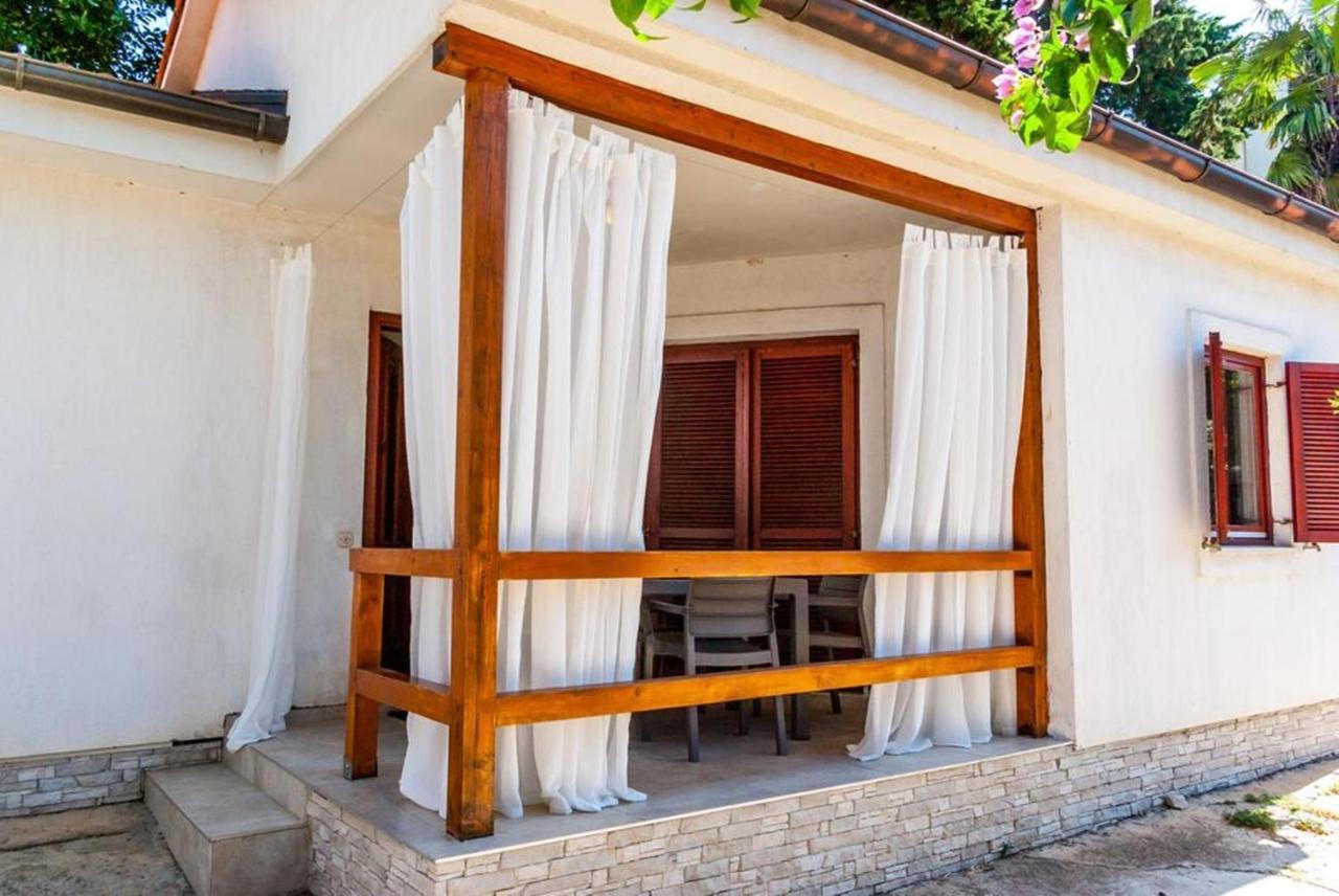 Villa Mediterranea - Apartments Medulin Exterior foto